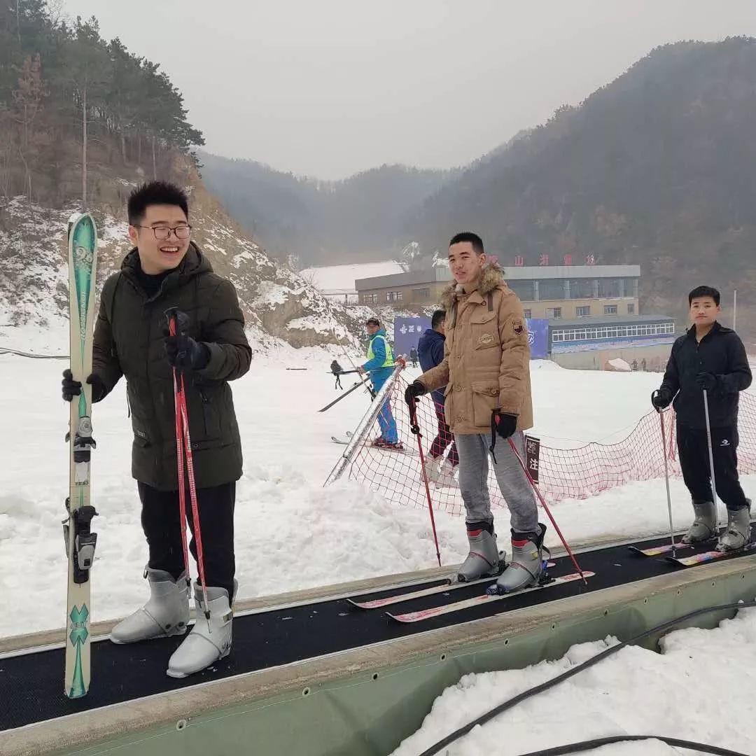 集体活动·滑雪